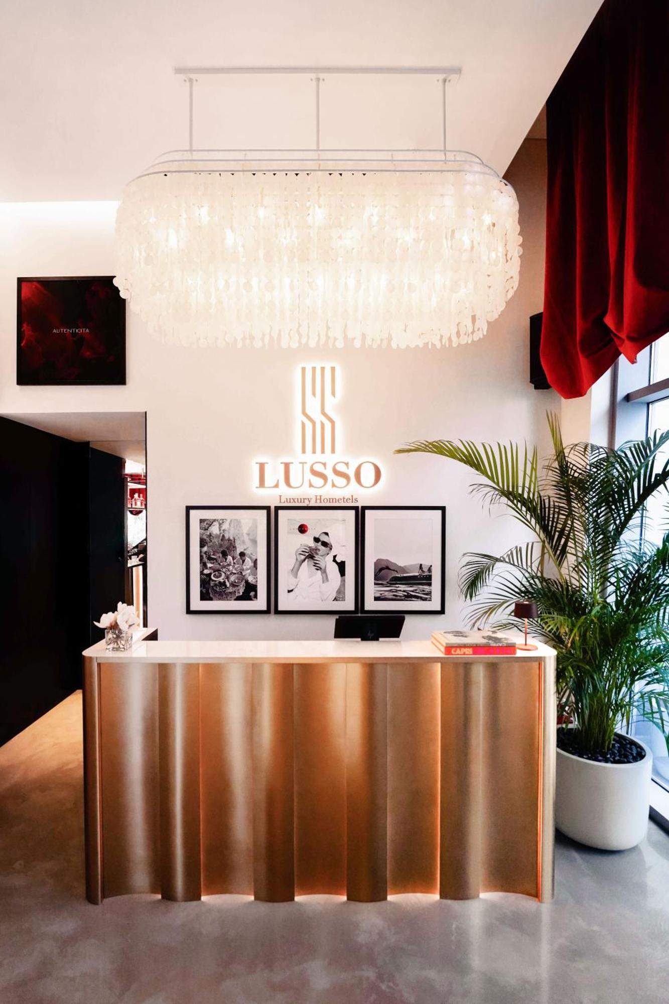 Lusso Hometels J One Business Bay Апарт-готель *